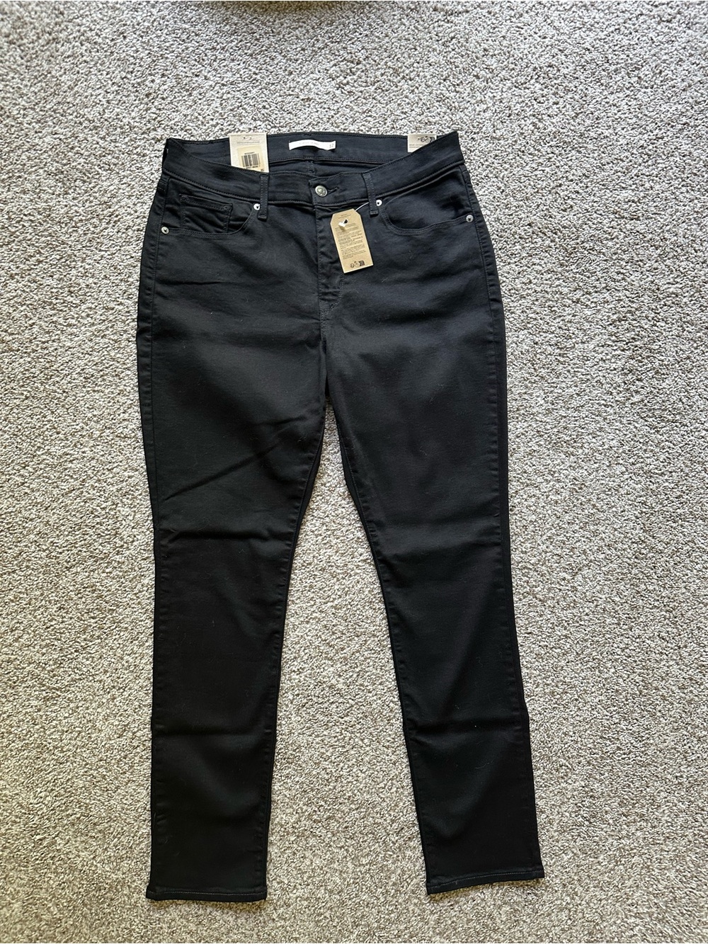 Levi's Women's Black Skinny Jeans - Classic Slim Fit